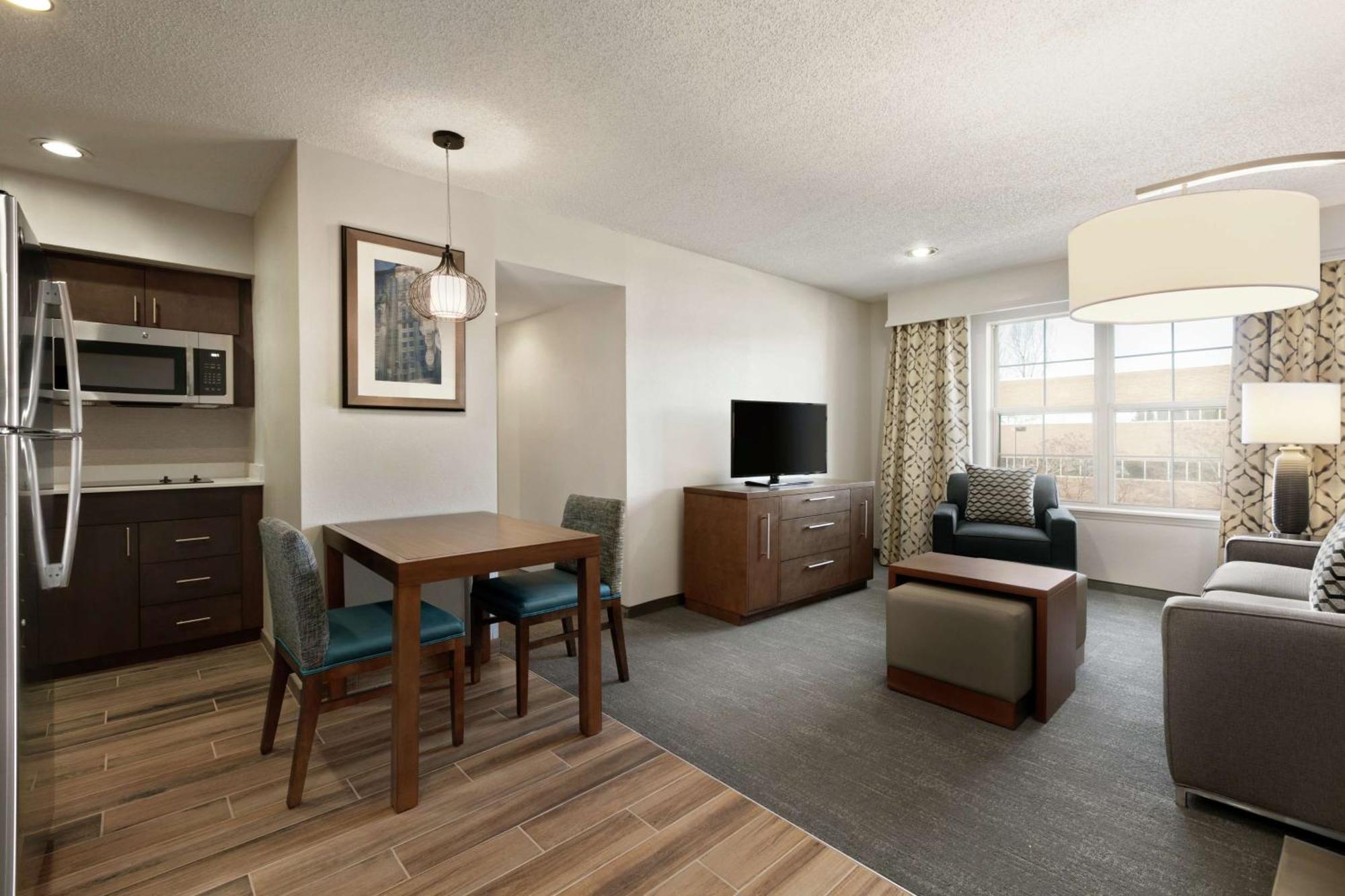 Homewood Suites By Hilton Kansas City Airport Dış mekan fotoğraf